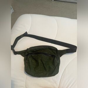 BAGGU Fanny pack in Bay Laurel smaller strap